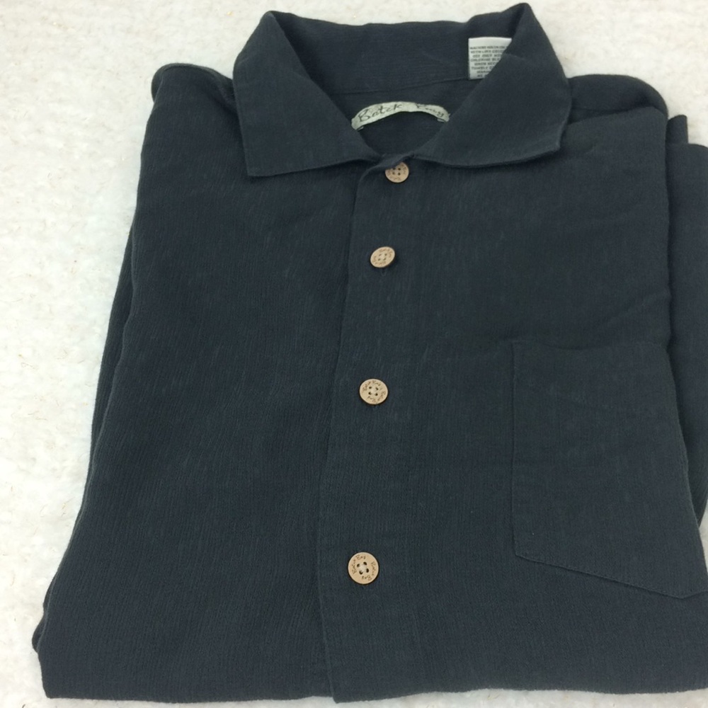 Batik Bay Black Button Down Short Sleeve Large